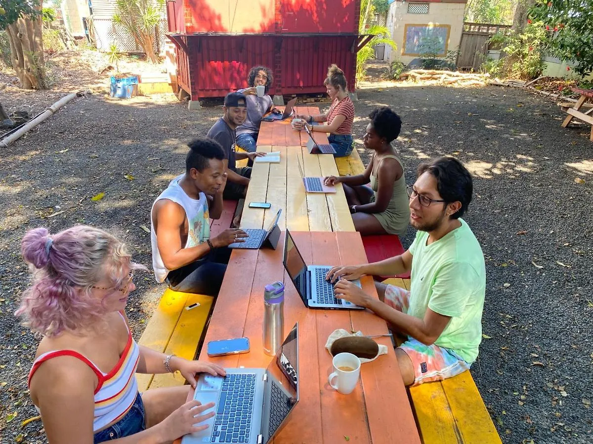 Howzit Hostels Wailuku